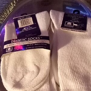 Diabetic Crew Socks - White -